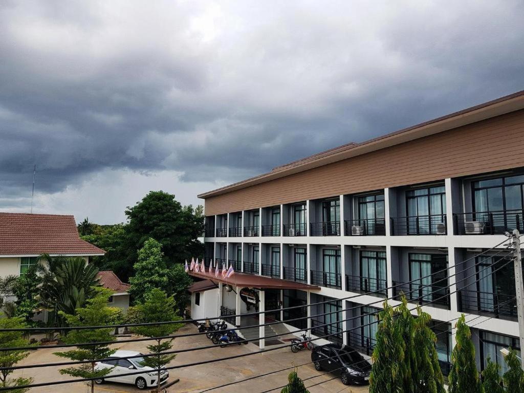 Pornsiri Hotel Sisaket Εξωτερικό φωτογραφία